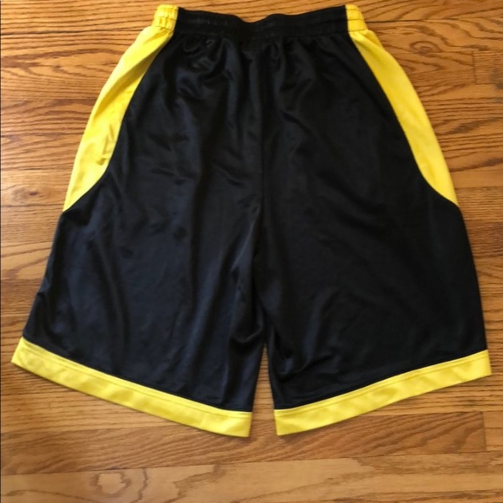 Limited edition Jordan Shorts - Sz L - Picture 7 of 9